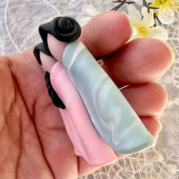 Three Native Maidens Art to Wear Pin - Picture 5 of 10